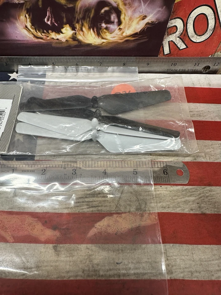 Heli-Max HMXE2320 Prop Set for: 230Si Quadcopter - Image 3 of 4