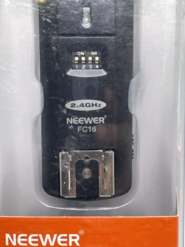 NEEWER FC-16 2.4G Wireless Flash Trigger For Sony Mirrorless & Canon Nikon DSLR - Image 2 of 4