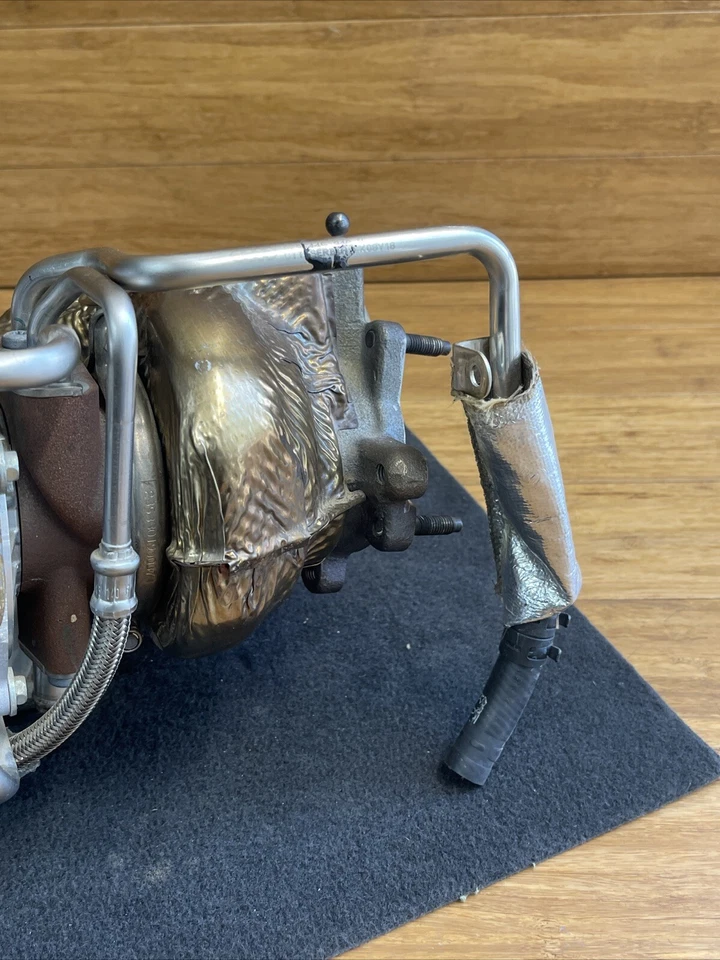 2016-2018 Audi S6 4.0 Gas Right Turbocharger Manifold OEM 38k Miles - Image 3 of 4