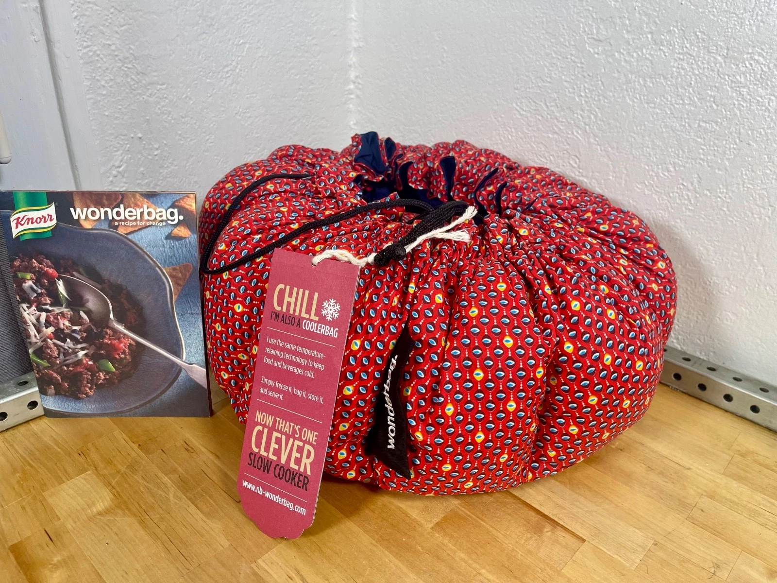 NEW WONDERBAG Insulated Portable Slow Cooker Bag Pot Carrier Red L Wonder Bag