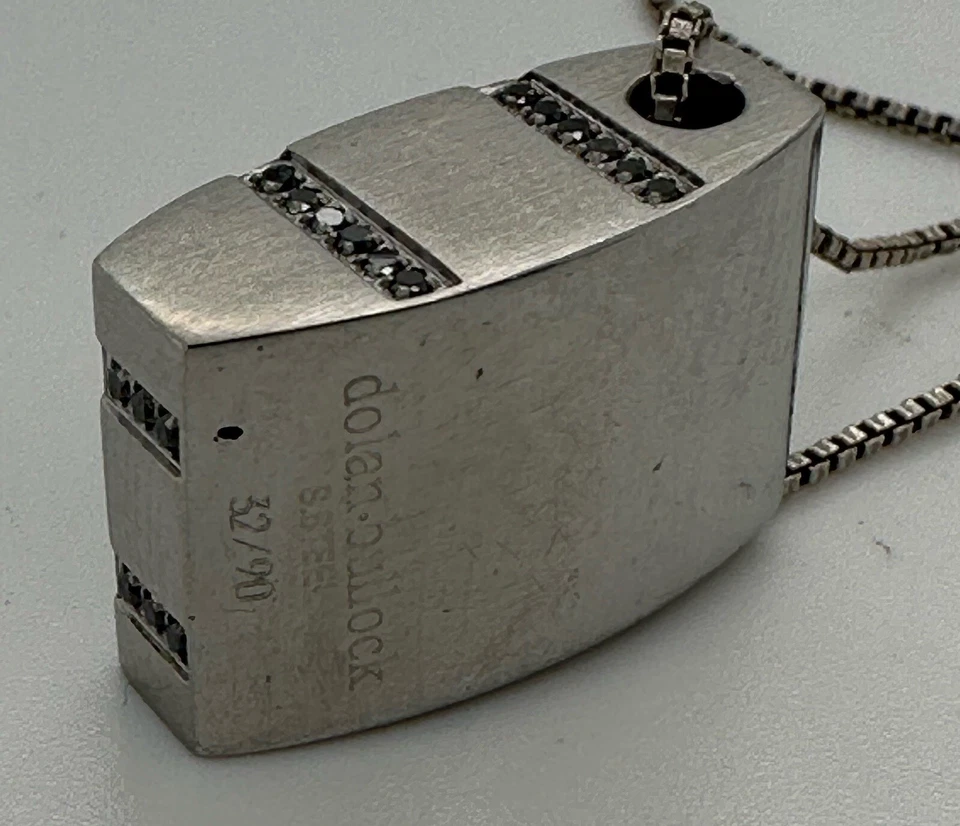 Hombre/Mujer’s Dolan Bullock Acero Inoxidable y Diamante Negro Dije con Cadena 925 Foto 3 de 4