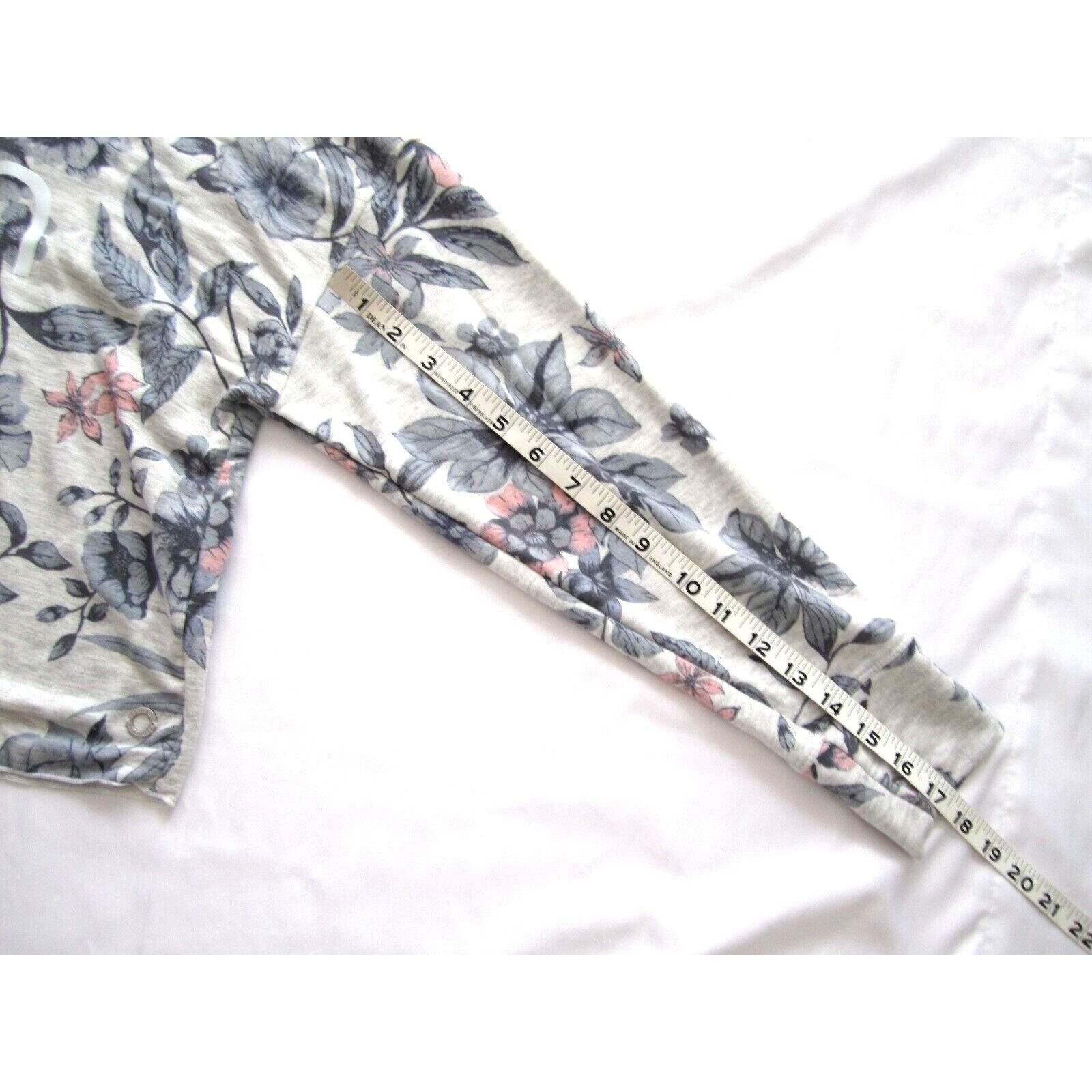 Women's Calvin Klein Performance Cropped Floral Pullover Hoodie Sz M (WS14) thumbnail 4