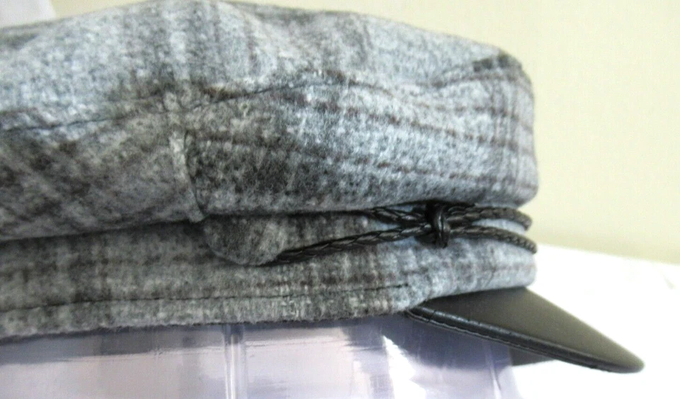 Vince Camuto Gray Plaid & Faux Leather Newsboy Hat Women's One Size EUC - Image 4 of 4