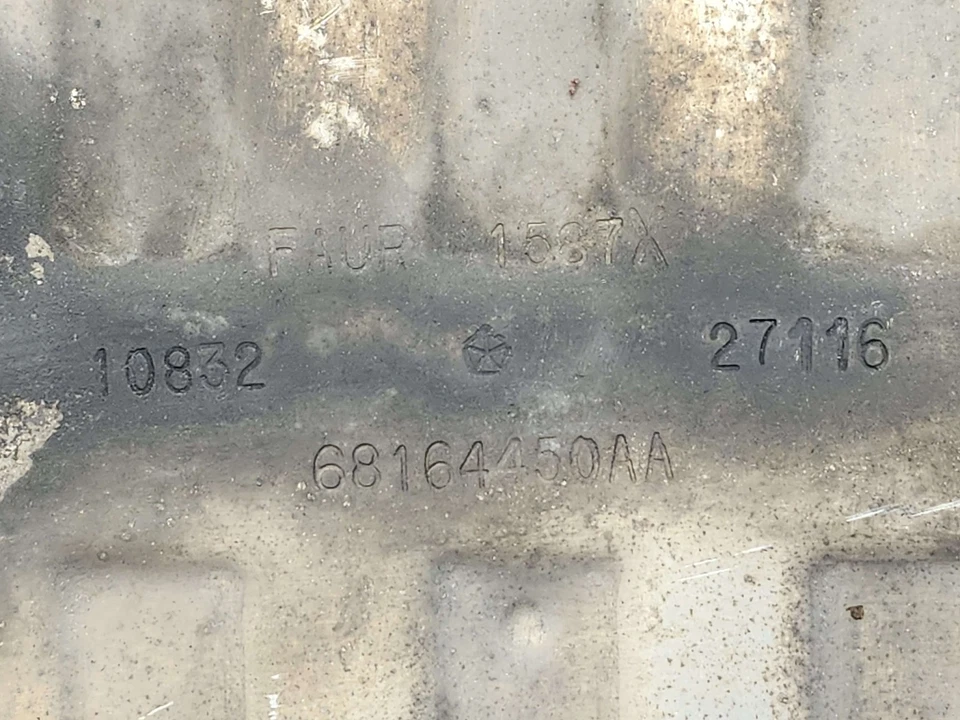 15-23 道奇挑战者 3.6L 后排气消声器 右乘客侧 原始设备制造商 — 第 2/4 张图片