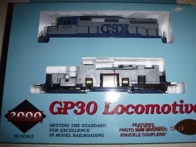 LIFE-LIKE PROTO 2000 HO CSX GP30 PHASE II LOCOMOTIVE #4220 w/DYNAMIC BRAKES NEW!