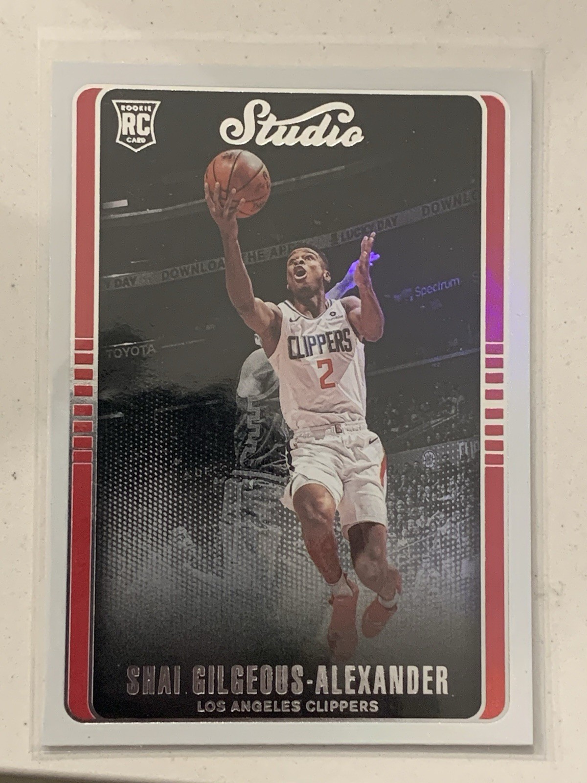 2018-19 Panini Chronicles - Studio Shai Gilgeous-Alexander #300 (RC)
