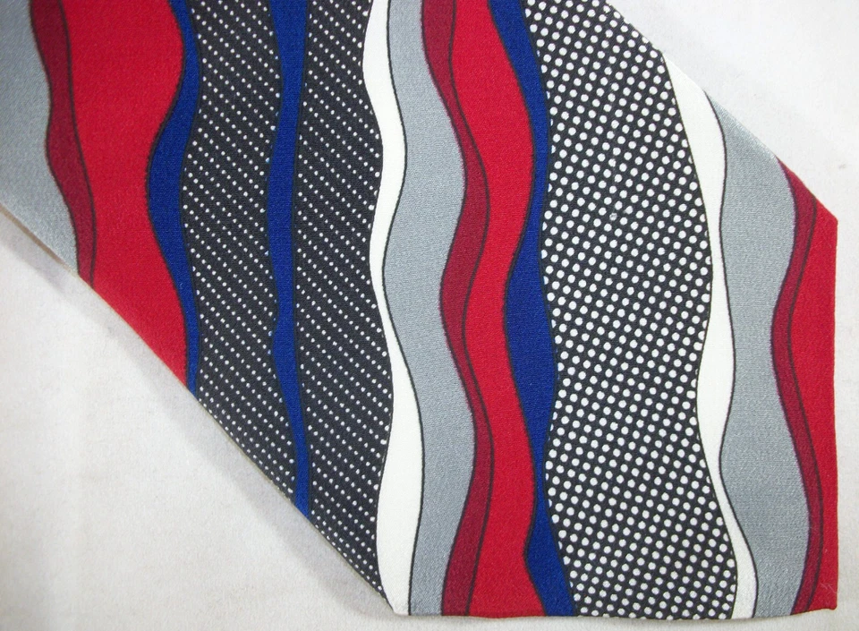 STANLEY BLACKER Red, Blue, & Gray Wavy Stripes Silk Neck Tie 57" L x 4" W (F144) — 第 2/3 张图片