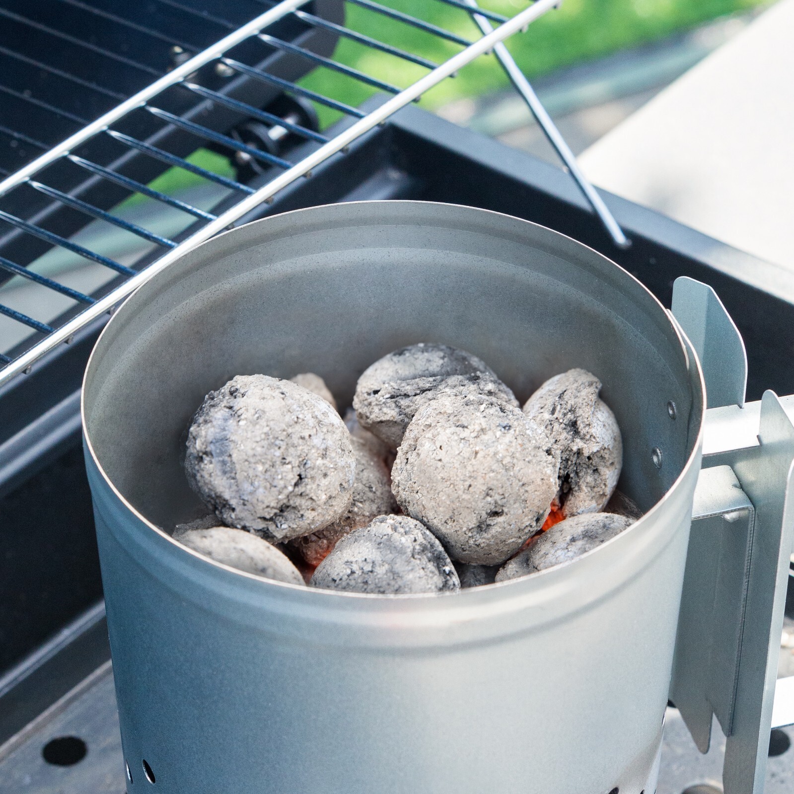 Expert Grill Chimney Starter with Safety Handle for Grilling ,Silver