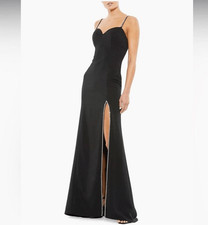 Mac Duggal Sweetheart Evening Gown With Rhinestone Accents Size 6 NWT # 55706