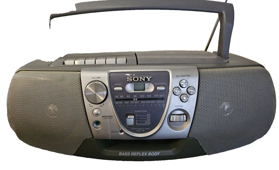 Sony Cassette/CD Player Boombox CFD-V8 Tested Vintage Silver - Image 4 of 4