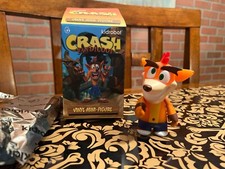 Loot Crate Gaming Kidrobot Crash Bandicoot Vinyl Figure Mini Blind Box Dizzy