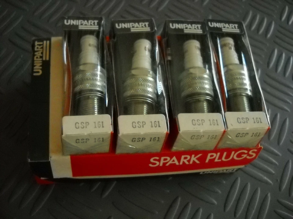 4 CANDELE "UNIPART" GSP 161 X MOTORI AUSTIN-ROVER-INNOCENTI MINI 4 CIL. ANNI 60 - Immagine 1 di 1