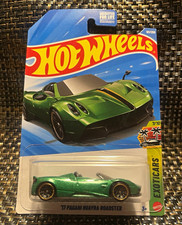 Hot Wheels '17 Pagani Huayra Roadster Exotics Diecast Car 1:64 Green Unopened
