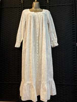 Eileen West FLORAL LONG ROBE GOWN Small Ruffles LACE White Maxi Long Sleeve