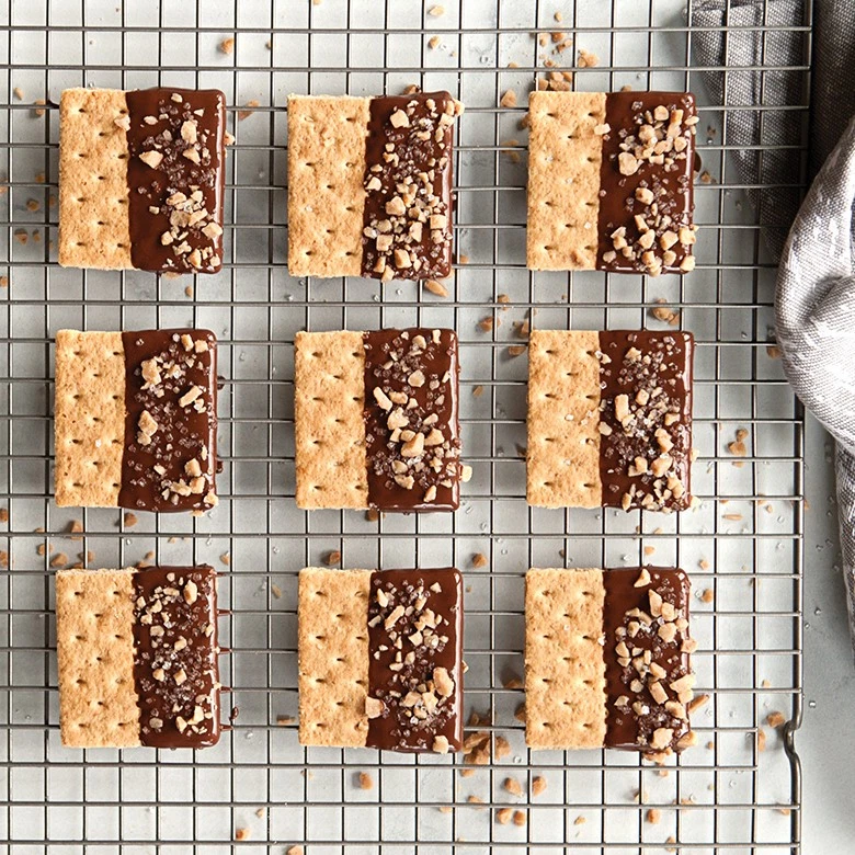 Nordic Ware Baking & Cooling Grid - Thumbnail 2