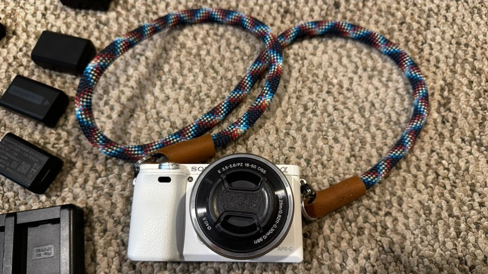 Sony A6000 24.3 MP Mirrorless Digital SLR Camera with 16-50 mm Lens OSS- White I - Image 2 of 4