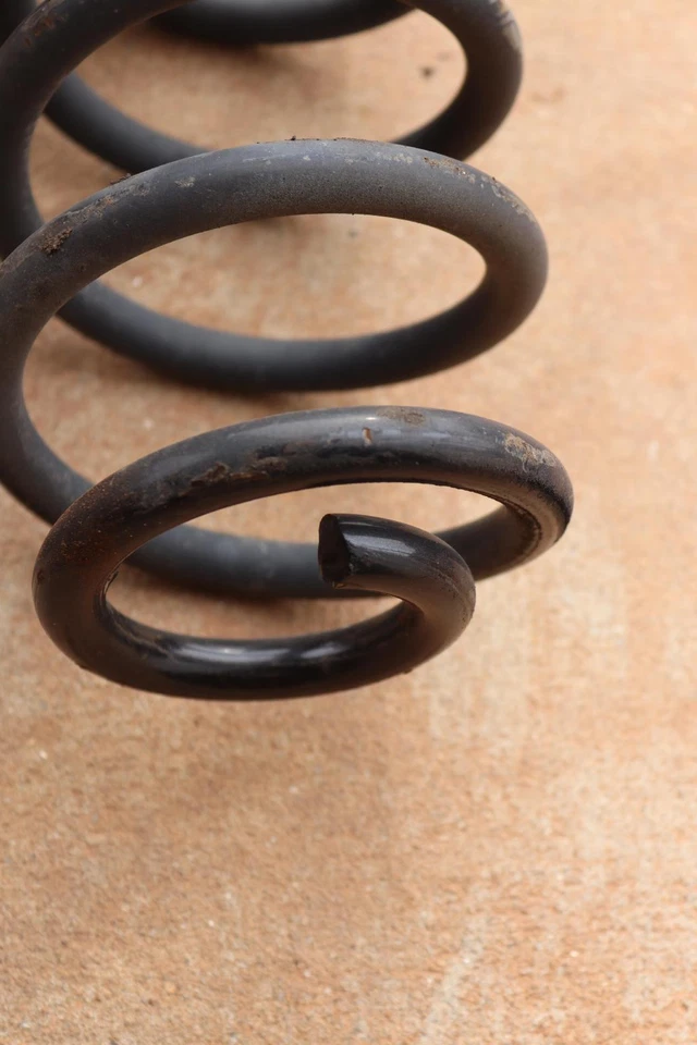 GMC YUKON XL 1500 2007-2014 4XX SUSPENSIÓN TRASERA IZQUIERDA MUELLE HELICOIDAL OEM Foto 3 de 4