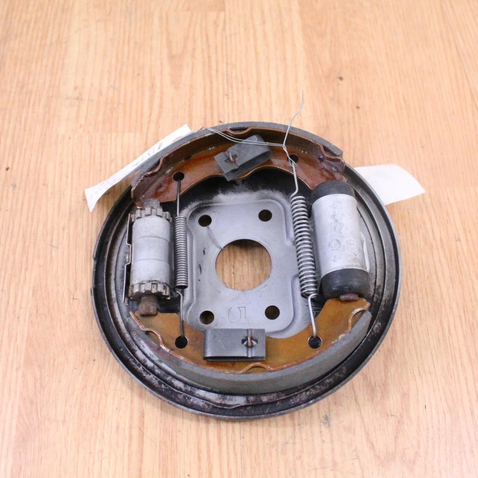 1984 HONDA TRX 200 Front Left Brake Plate Panel Cylinder Assy & New Brake Shoes - Image 4 of 4