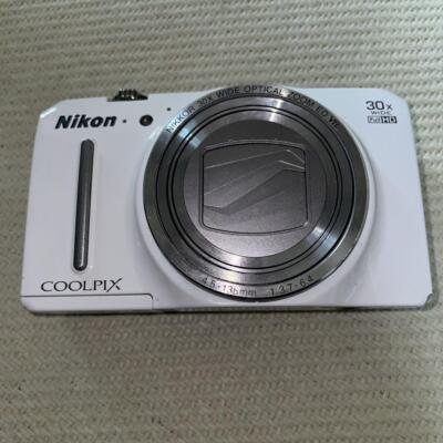 Nikon S9700 Compact Digital Camera 30x Optical 16.05MP Elegant