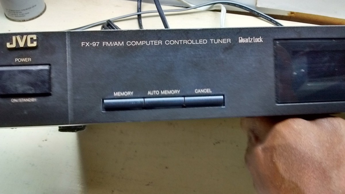 JVC ＬＭ-173B JVC FX-97 Quartz Lock FM AM Computer Controlled Tuner