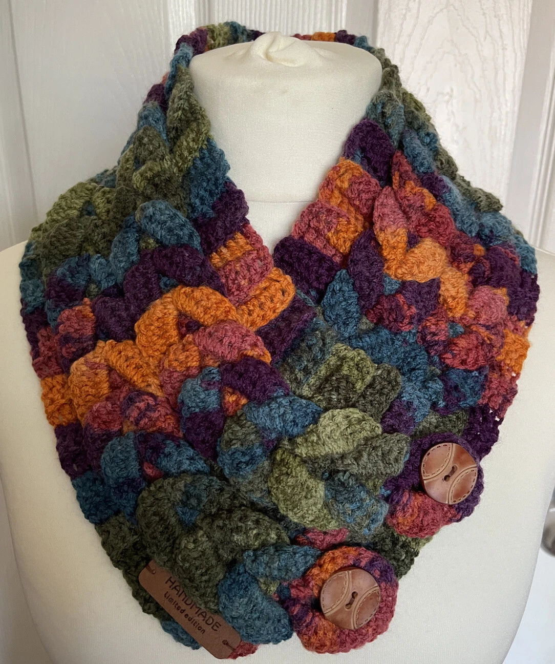 Braided Neck Warmer Multicoloured Colourful Acrylic Stunning Beautiful Chunky
Opens in a new window