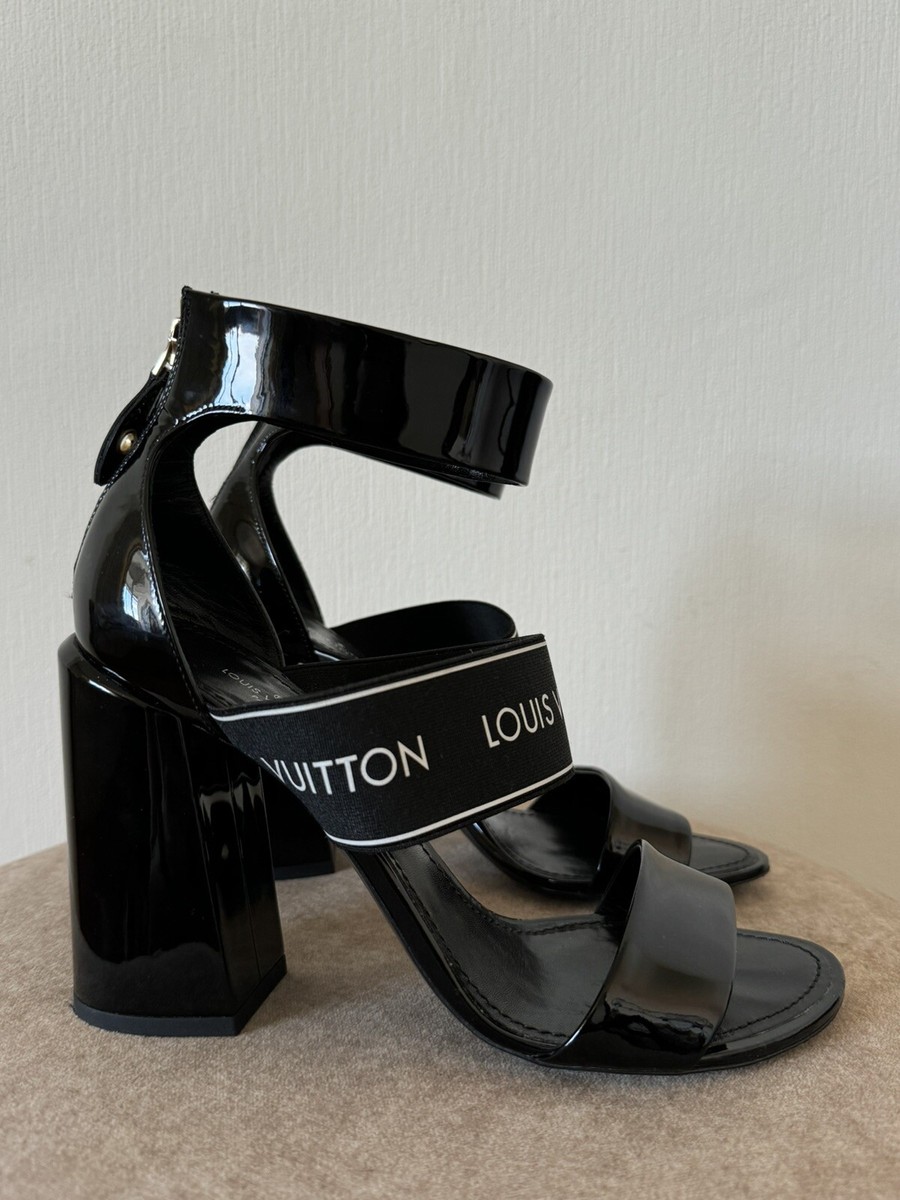 【希少】LOUIS VUITTON Patent Leather Sandals レザー サンダル Gorgeous Authentic Louis Vuitton Black Patent Leather Logo