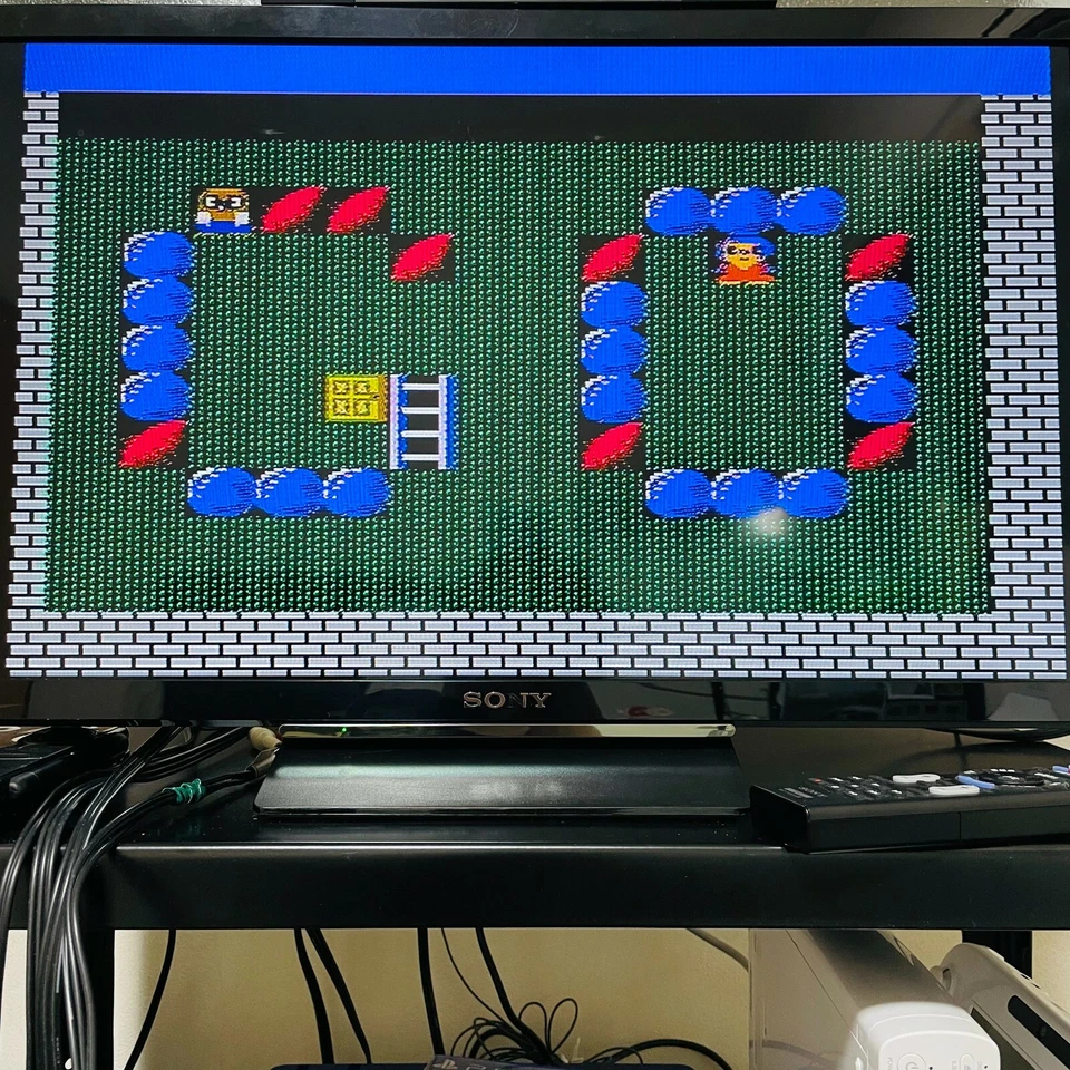 Banana Nintendo Famicon Victor 1986 Japanese Version VFR-B1-01 Action Retro - Image 4 of 4