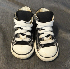 KIDS CHUCK TAYLOR ALL STAR CLASSIC BLACK WHITE CONVERSE USA 4 MONTHS