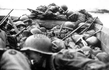 WW2 Picture Photo US soldiers aboard an assault boat under attack Germany 0948