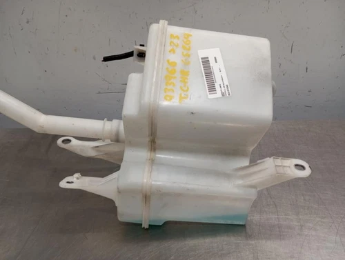 85310F4040 Serbatoio Liquido Tergicristalli per TOYOTA C-HR (X10) 2023 933966 - Foto 6 di 10