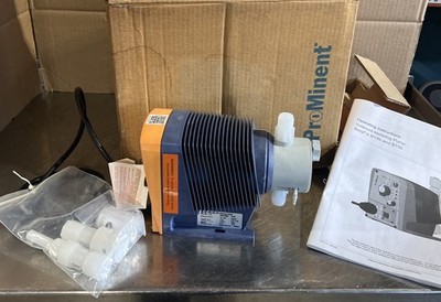 PROMINENT  FLUID  CONTROL BT4B1604PPT2000UD010000 PUMP 2014105946 BT4B Nos