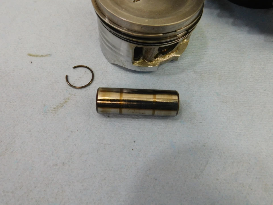 Honda CT 125 Trail 125 2022 motor cilindro y pistón Foto 2 de 4