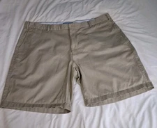 Peter Millar Shorts Mens 44 Khaki Golf Chino Flat Front Casual Walking Preppy