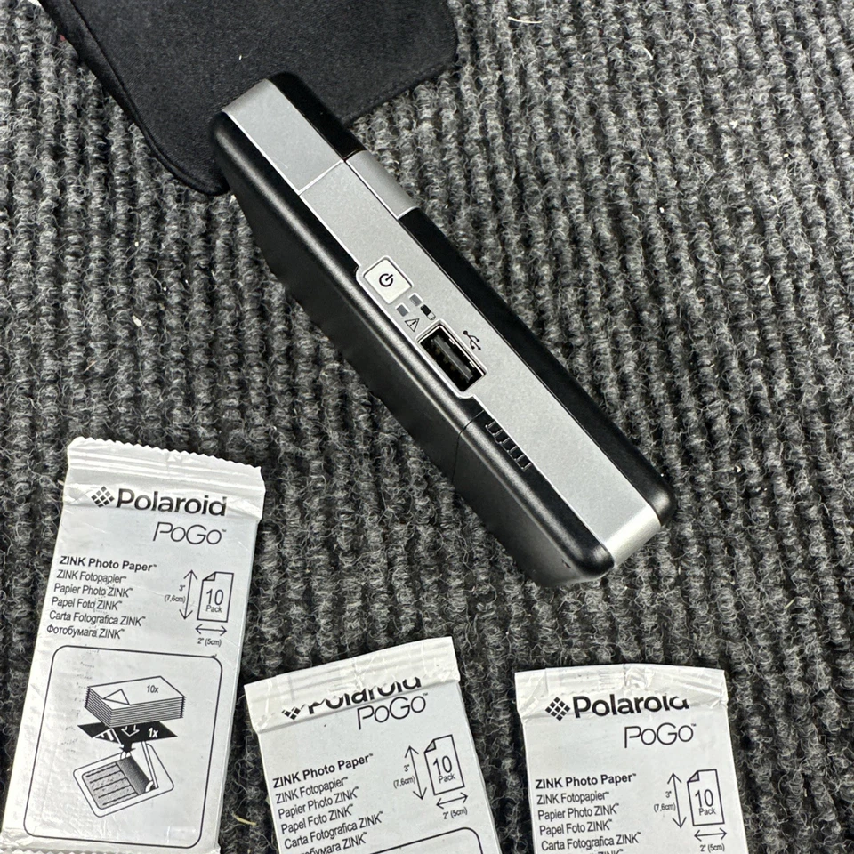 Polaroid CZA-10011B PoGo Instant Mobile Thermal Printer - Black - Image 4 of 4