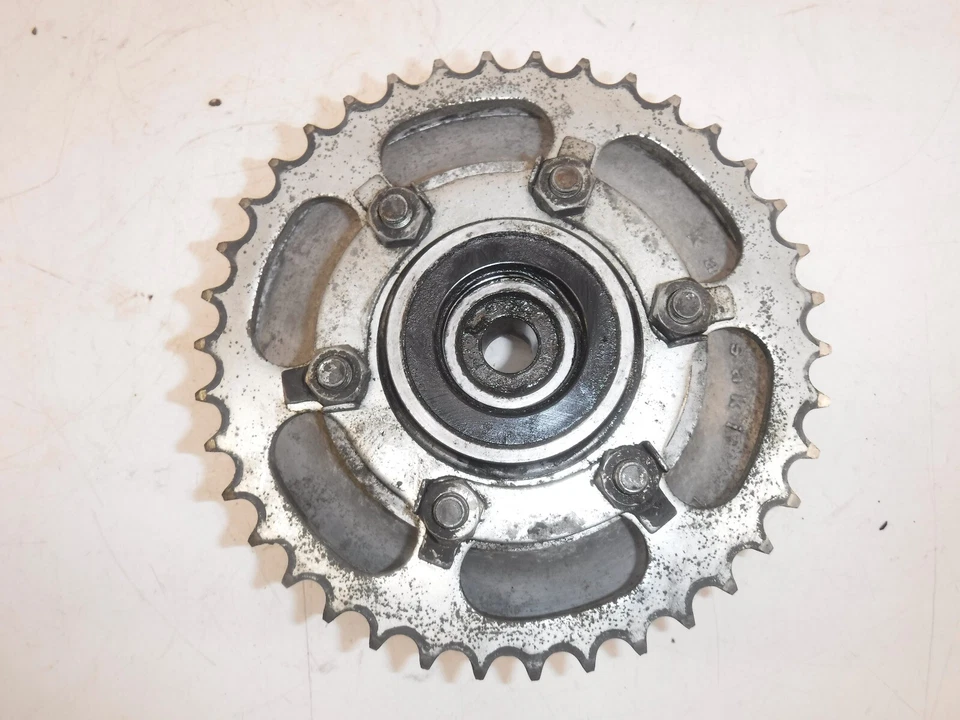 Kawasaki 750 CSR 1982 OEM PIÑÓN TRASERO BUJE CONJUNTO COJINETE Foto 3 de 4