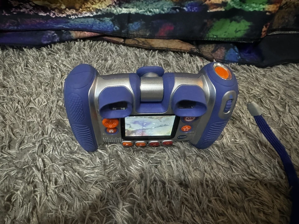 Vtech Kidizoom Twist Plus 4 X Zoom 2.0 Mega Pixel Digital Camera For Kids Blue - Image 4 of 4