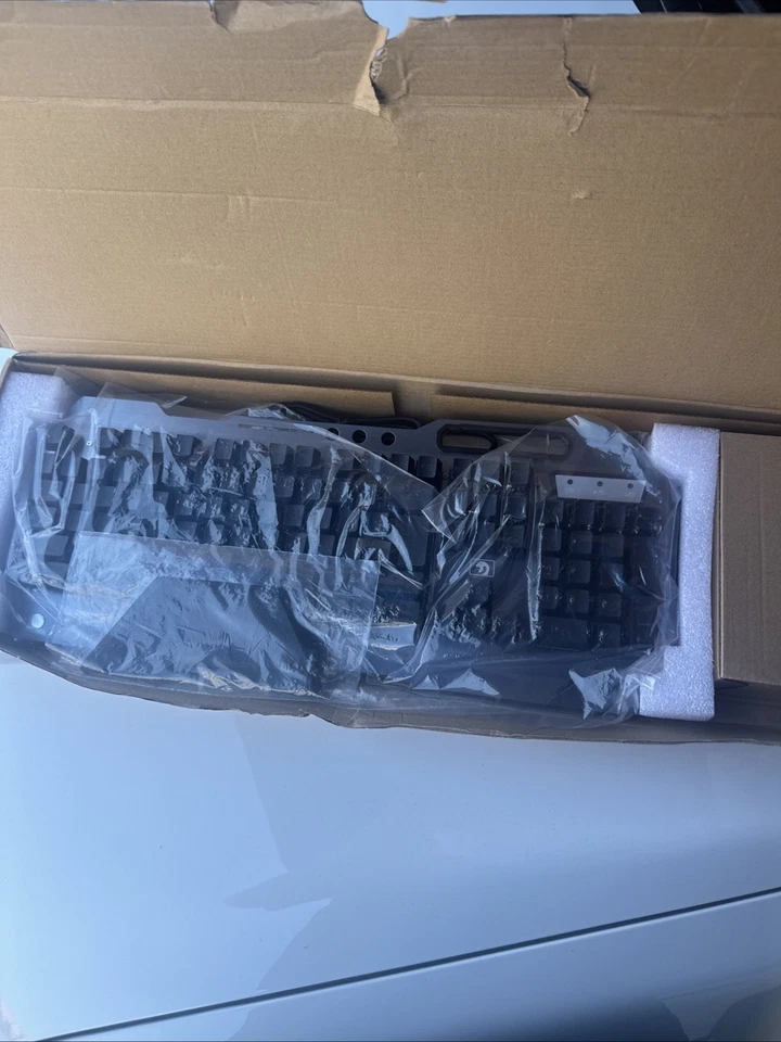 Mamba SnakeBACKLIGHT GAMING KEYBOARO & MOUSE SETS - Image 2 of 2