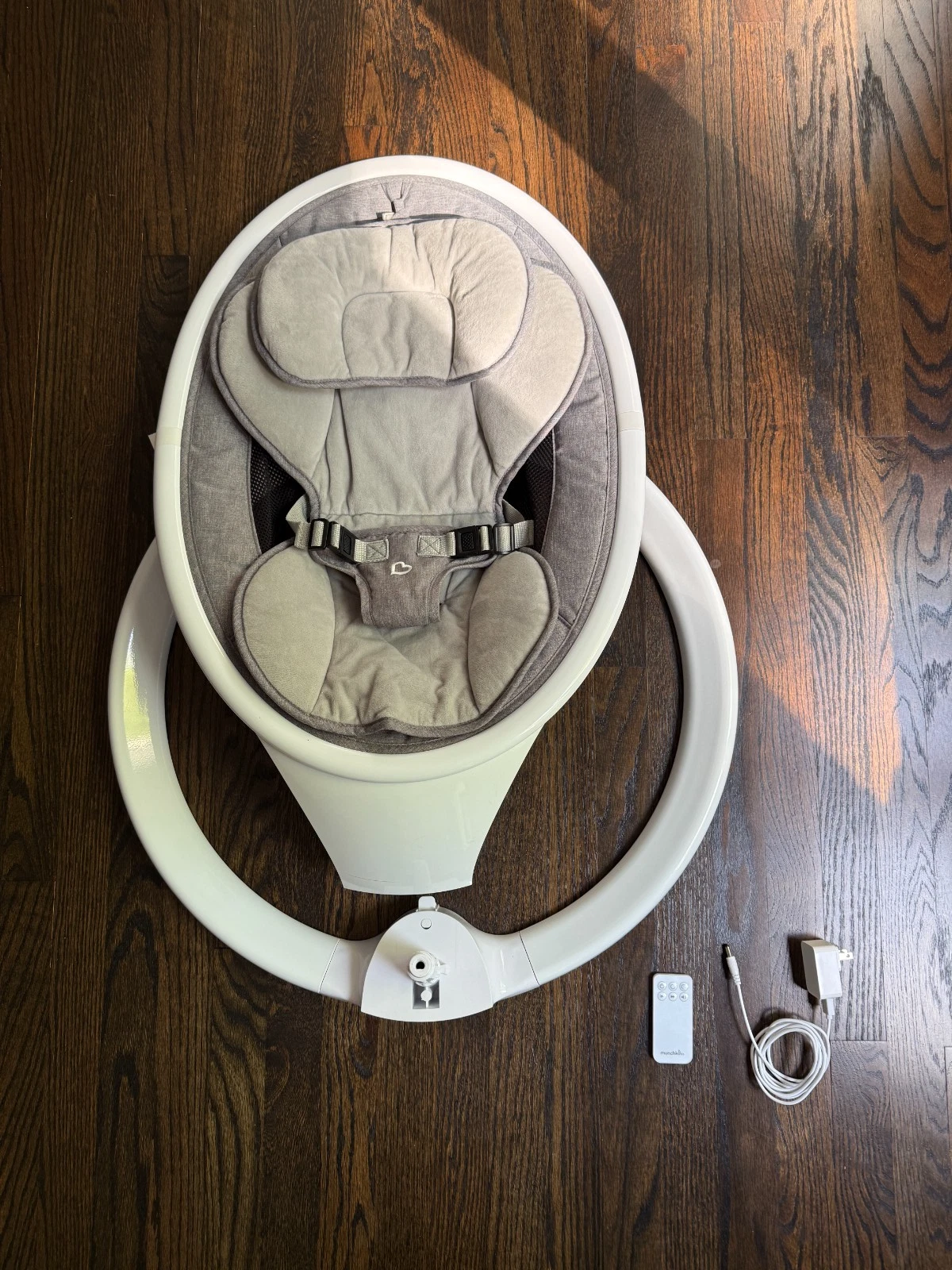 Munchkin Bluetooth Enabled Baby Swing Rocker White/Grey, MKCA0788
Opens in a new window or tab