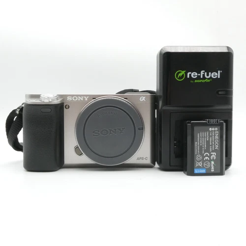 Mint Sony Alpha A6000 24.3MP Numérique sans Miroir Caméra - Argent (Corps Only)