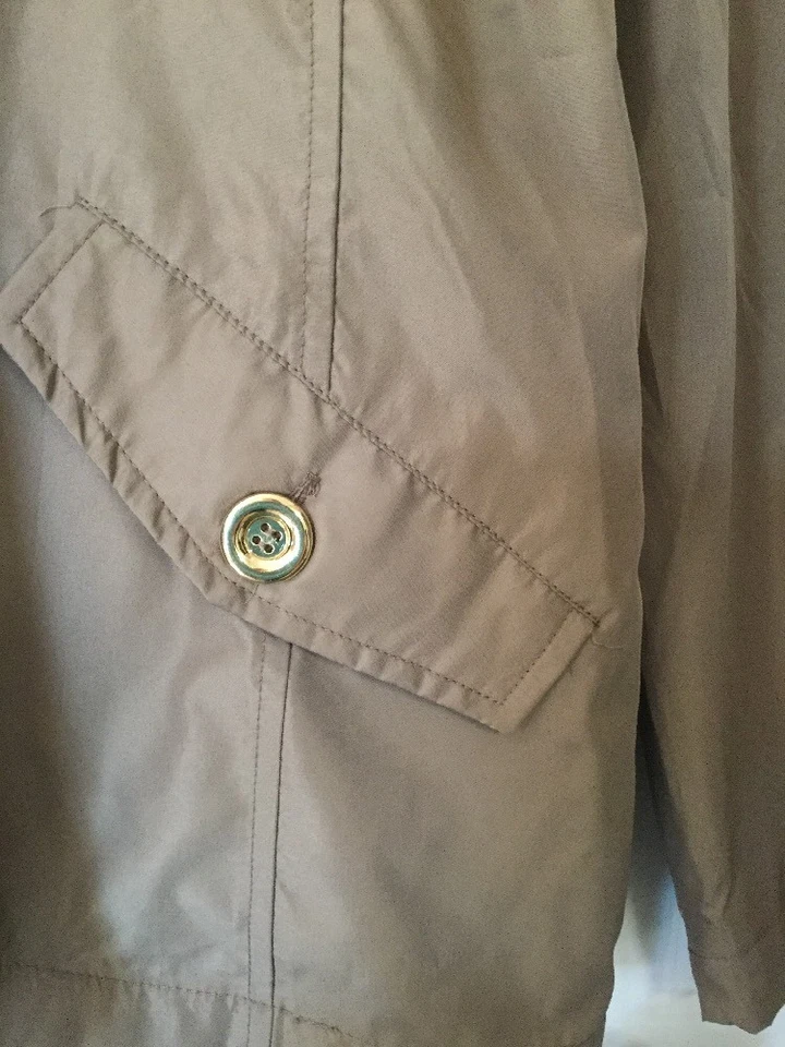 NUEVO CON ETIQUETAS CORTAVIENTOS KAREN SCOTT MARRÓN CASTAÑO CAPUCHA OCULTA TALLA PEQUEÑA Foto 3 de 4