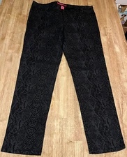 Pure Energy Snake Skin Patterned Black Jeans Size 18- 38x30