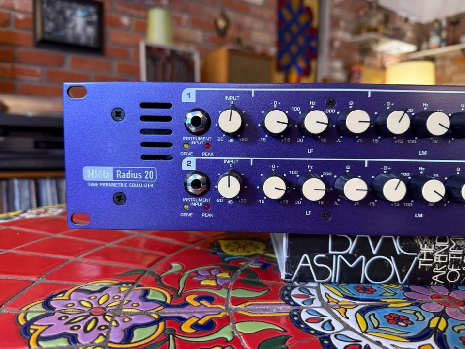 HHB Radius 20 Dual Channel Tube EQ - TL AUDIO - Image 2 of 4