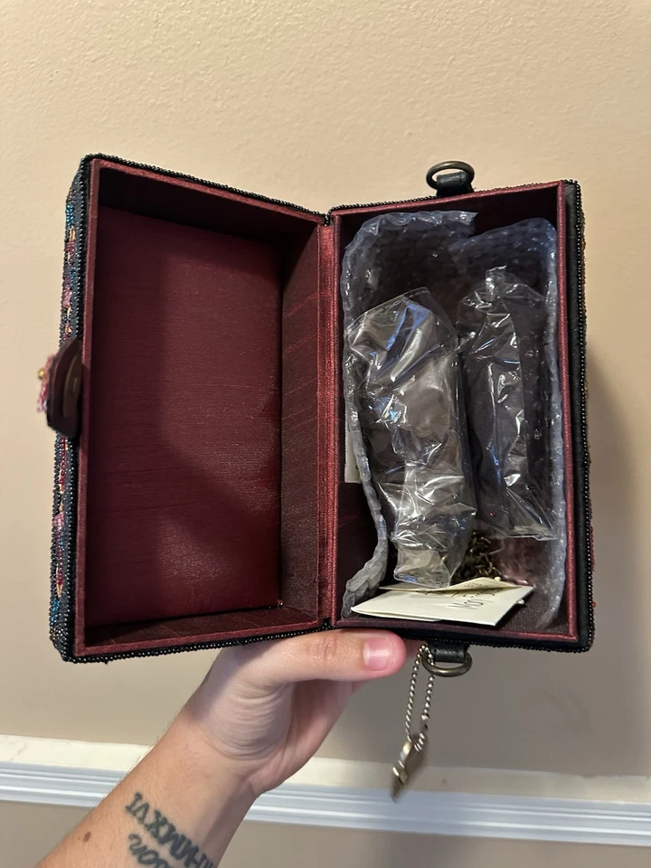 Mary Francis - Secret Garden Top Visit Handle Box Bag - Image 4 of 4