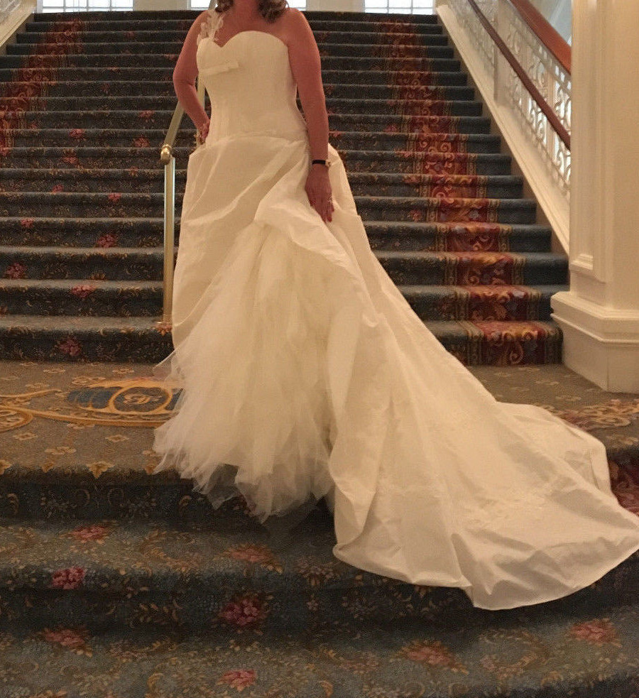 HERVE KLEINFELD WEDDING GOWN 10-12 TWO PIECE BALLGOWN BUSTIER