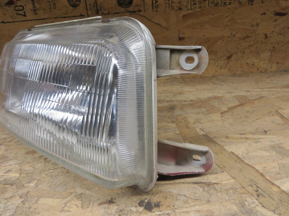 FARO DERECHO OEM DODGE COLT VISTA 92-94 MITSUBISHI EXPO 92-94 EAGLE SUMMIT 92-94 Foto 3 de 4