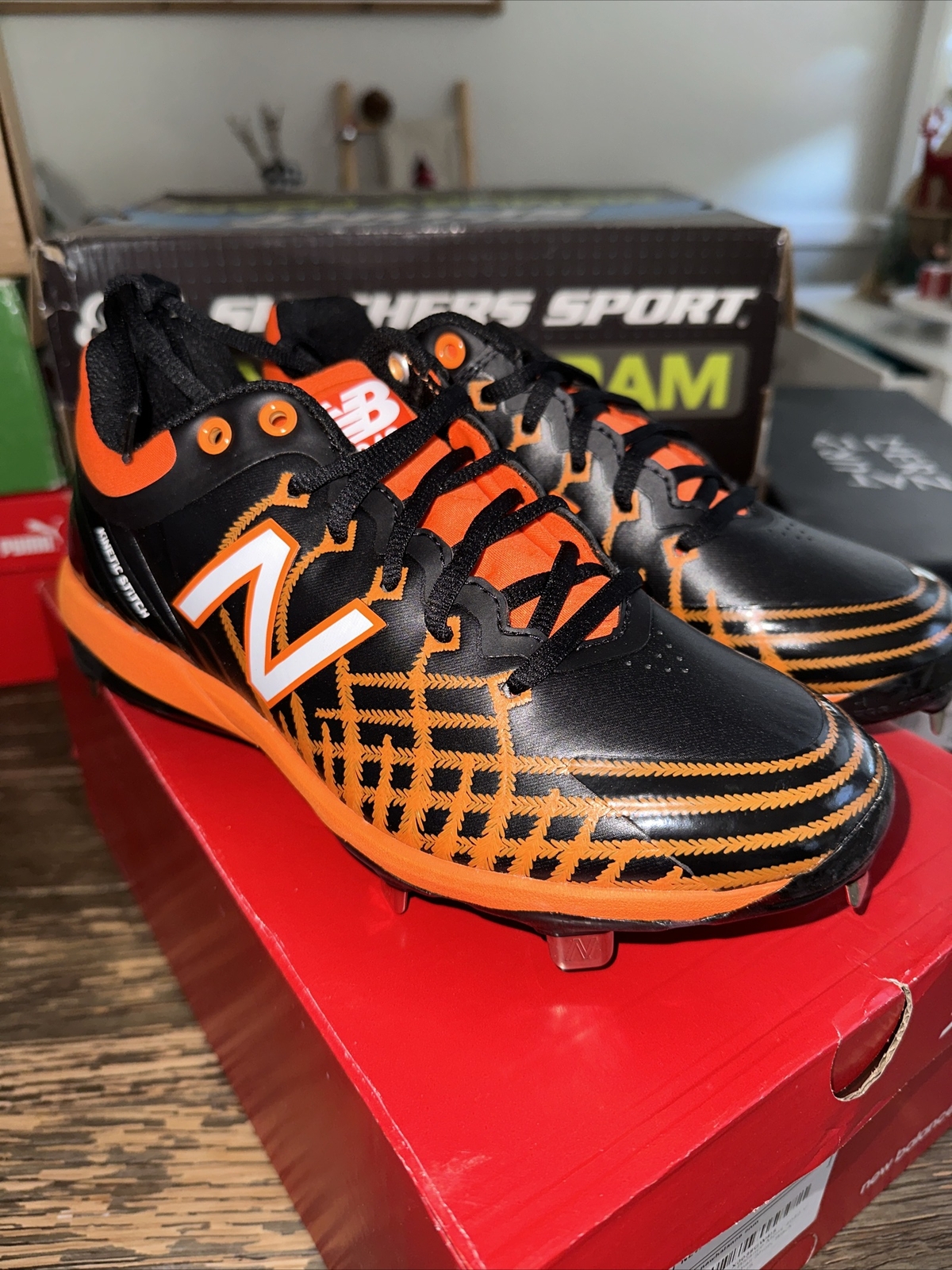 New Balance 4040V5 Black Orange Metal Baseball Cleats L4040B05 Men's