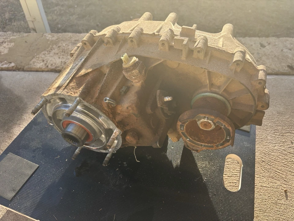 2007-2011 Jeep Wrangler Transfer Case 3.8L AT 42RLE - image 3 of 4