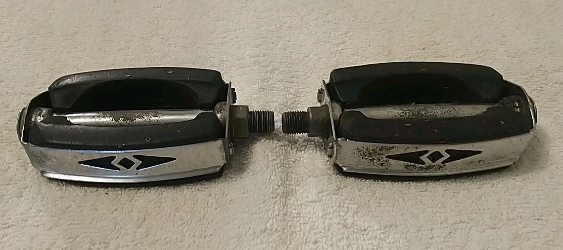 Schwinn Vintage Bike Parts Cruiser Bicycle Pedals for sale | eBay