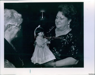 1992 Pierrette Parent Roberta Brisson Doll Auction Historic Vintage Photo 8x10