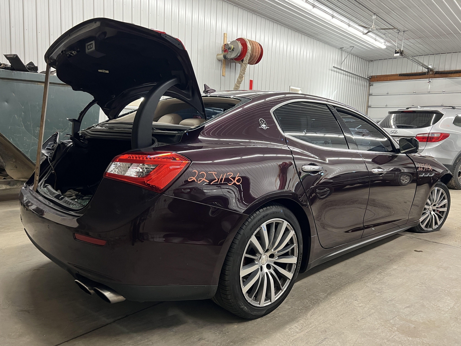 16 MASERATI GHIBLI PASSENGER RIGHT REAR SIDE DOOR SHELL BORDEAUX PAINT 120B